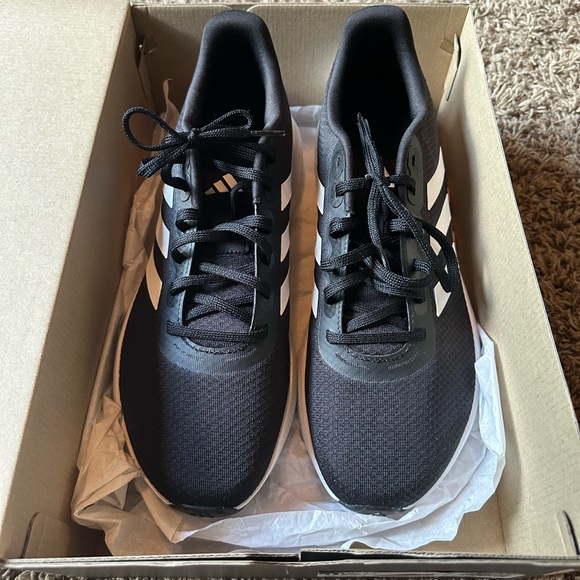 Men’s New Adidas - Picture 3 of 4